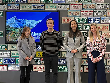 Ms Jacko Tsang, Director of Hong Kong Economic and Trade Office in San Francisco (second right); Ms Michelle Hadwiger, Director of Global Business Development, OEDIT (first right); Mr Conner Murphy, Diplomacy Manager of OEDIT (second left) and Ms Emily Ng, Deputy Director of the Hong Kong Economic and Trade Office in San Francisco (first right) poised for a picture at OEDIT.