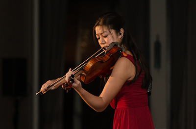 Promising Hong Kong violinist Hannah Tam performed at the gala dinner and receptions.