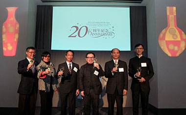 (From left) The Director of the Asian Art Museum, San Francisco, Dr Jay Xu; the President of the San Francisco Arts Commission, Ms JD Beltran; the Hong Kong Commissioner for Economic and Trade Affairs, USA, Mr Clement Leung; Hong Kong artist, Freeman Lau; the Chinese Consul General in San Francisco, Mr Luo Linquan and the Director of the Hong Kong Economic and Trade Office, San Francisco, Mr Ivanhoe Chang, propose a toast at the reception at the Asian Art Museum in San Francisco.